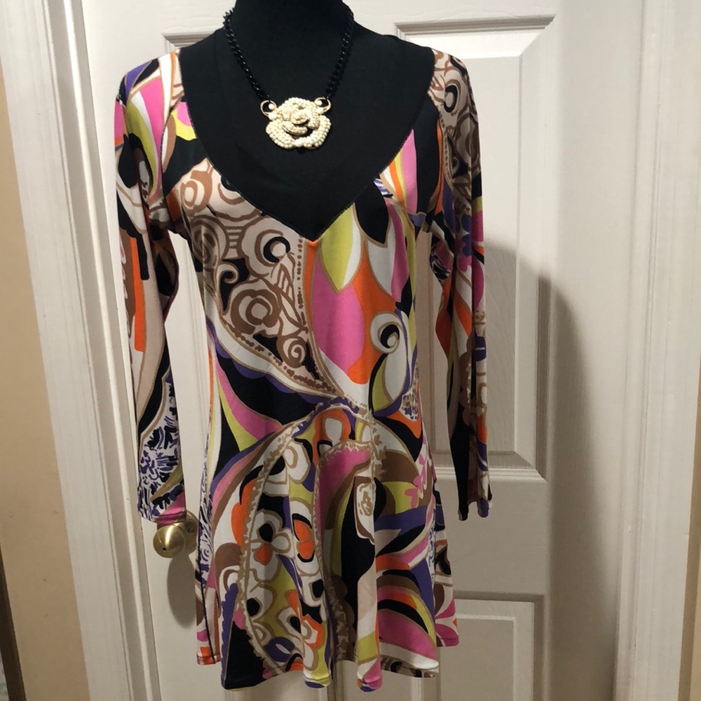 Eva Varro Tunic